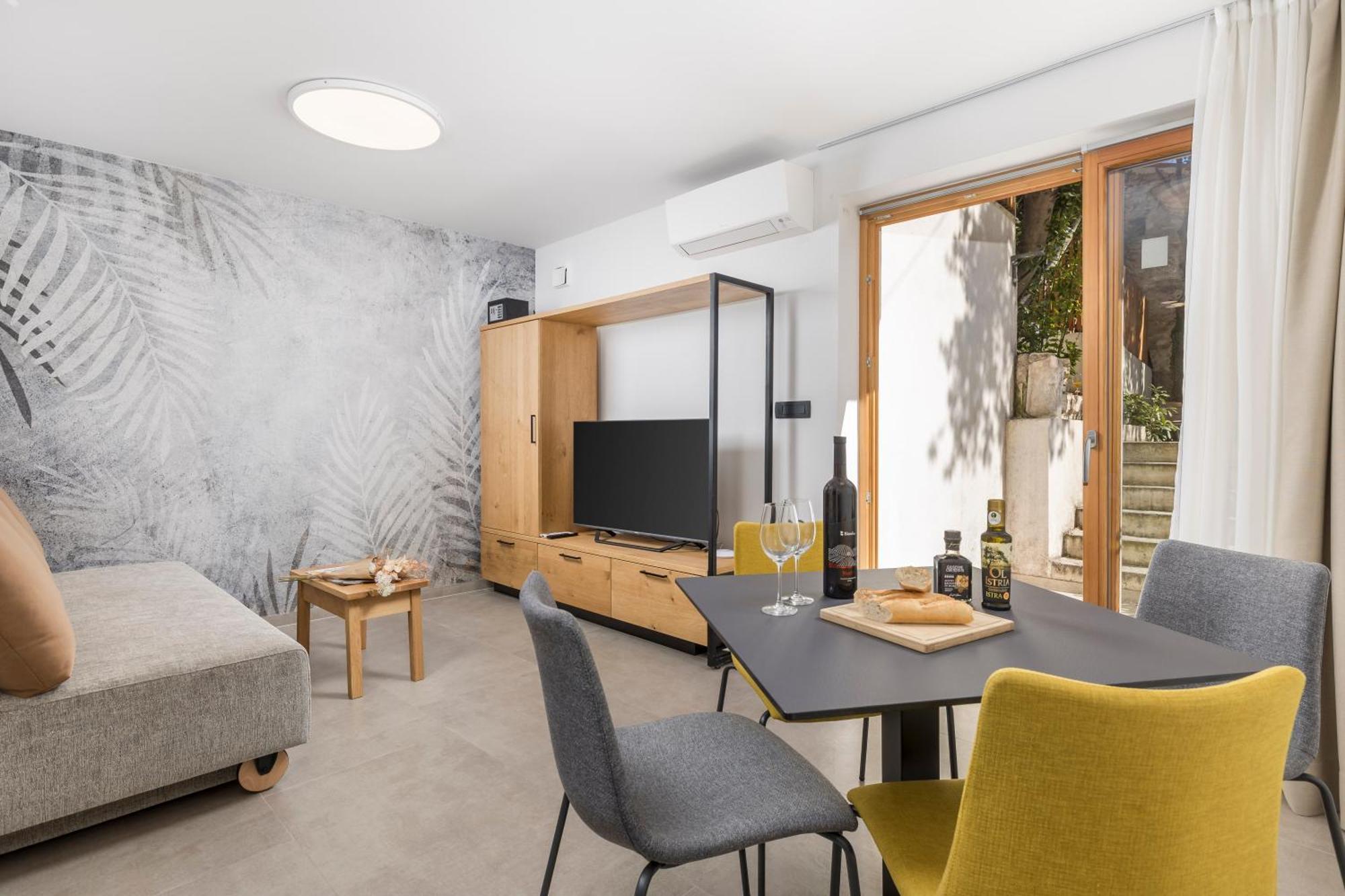 Pula Residence Rooms And Apartments Old City Center Exterior foto